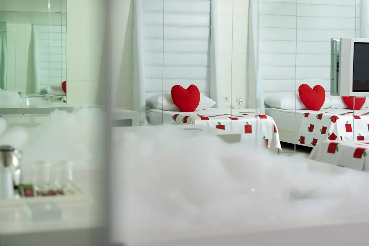 Design Standart Oda — Oda 64 m² büyüklüğünde olup, 16 m² terasıyla etkileyici manzaralar sunar.