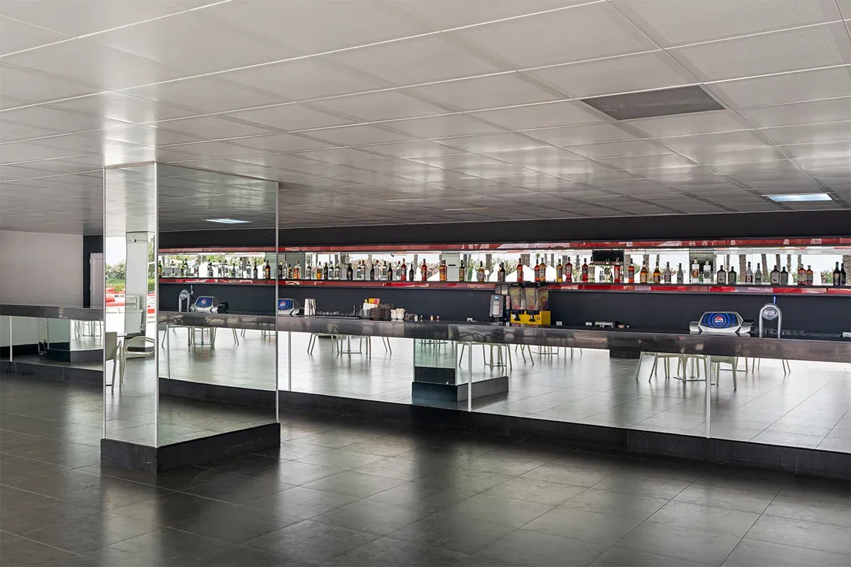 Show Center Bar